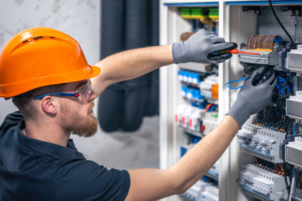 Best Emergency Electrical Repair  in Cypress Gardens, FL